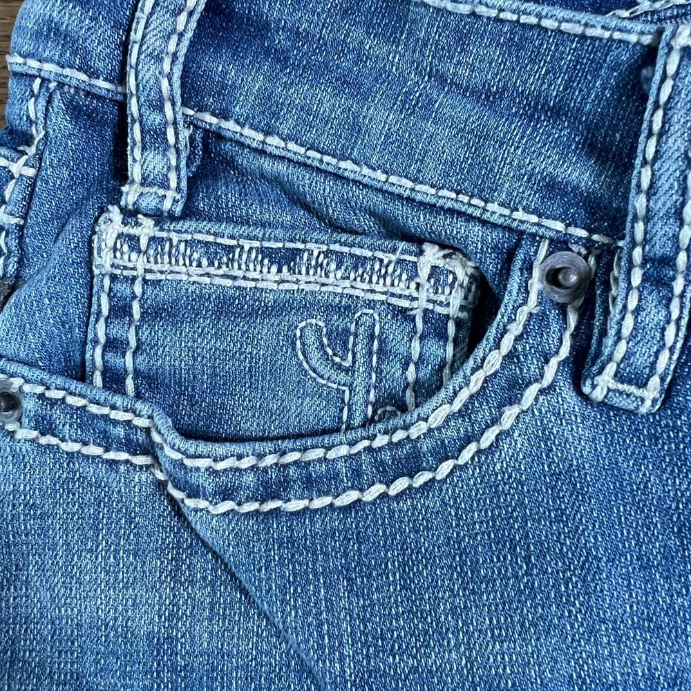 Women’s Boot Cut Jeans with Embroidered Pocket - Light Blue - Picture 6 of 10